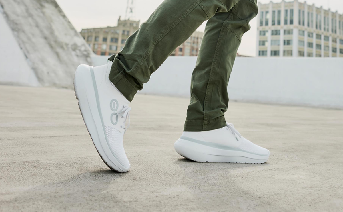 Mens_WhiteStride3.png